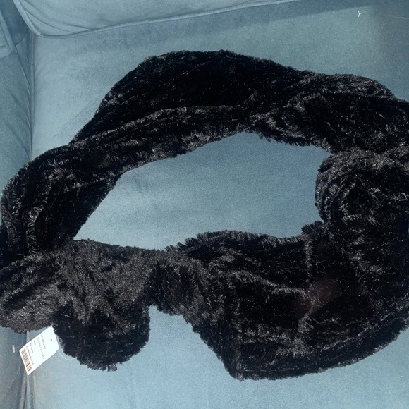 Cozy and Soft Infinity Scarf by The Paper Store - Picture 4 of 5